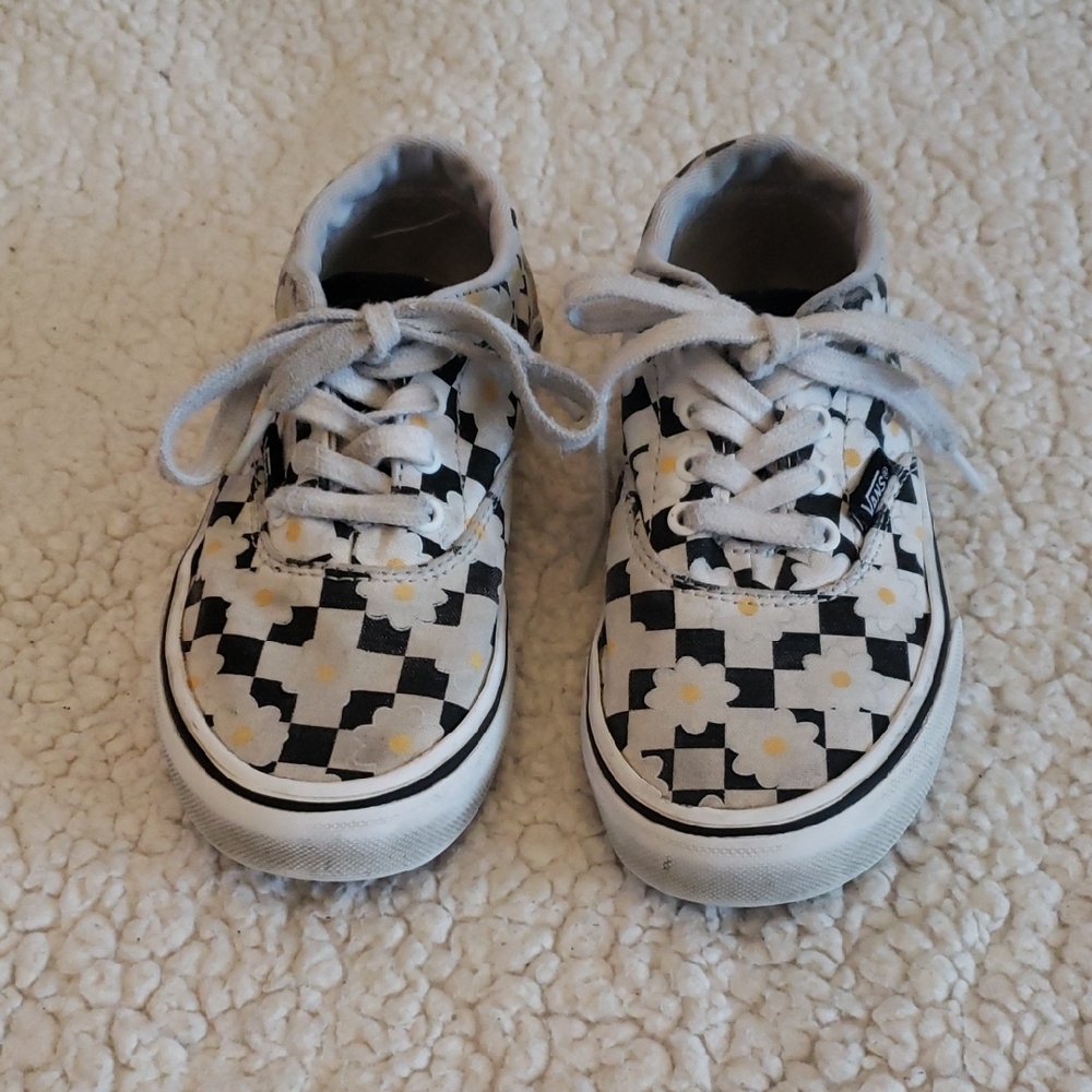 Girls Vans Black and White Sneakers with Distinctive Checkered Pattern. Size 12